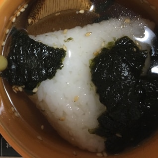 市販のおにぎりDE出汁茶漬け〜